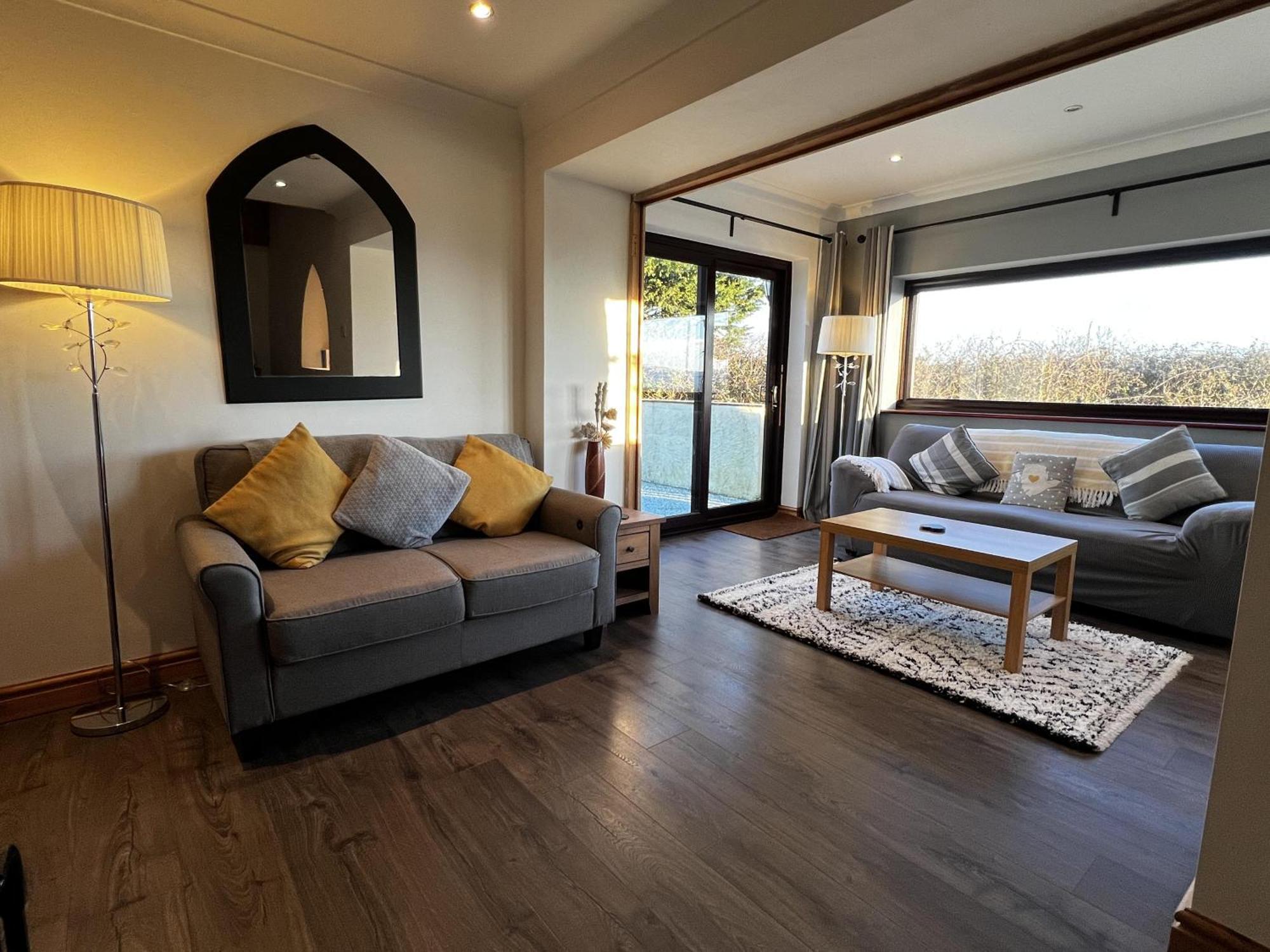 3 Bed Detached Cottage- Log Burner Mountain Views ビューマリス エクステリア 写真