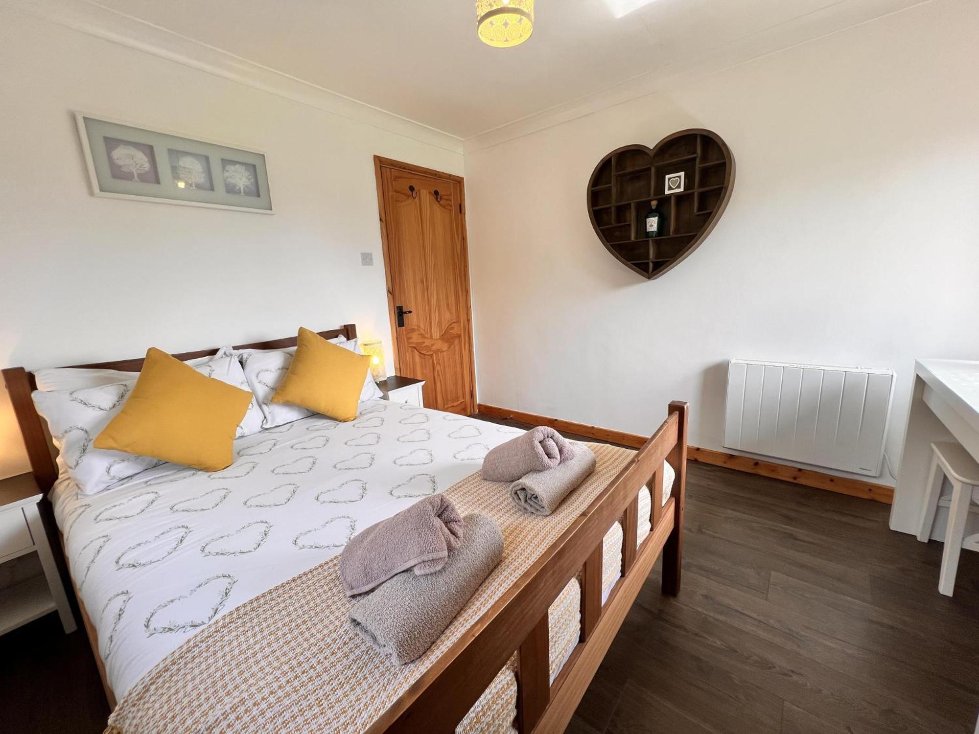 3 Bed Detached Cottage- Log Burner Mountain Views ビューマリス エクステリア 写真