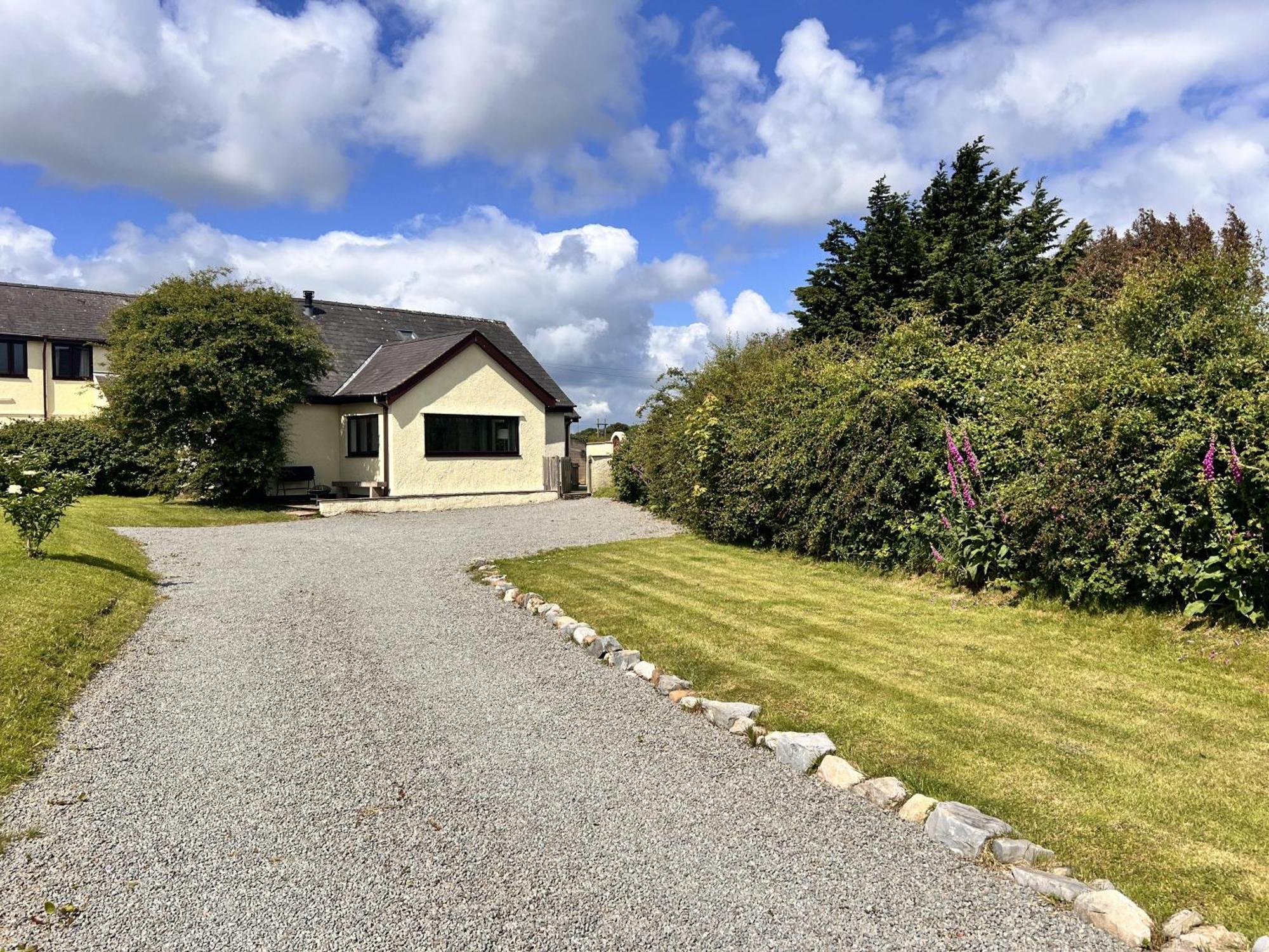 3 Bed Detached Cottage- Log Burner Mountain Views ビューマリス エクステリア 写真